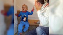 Regardez la réaction de ce gamin quand son papa lui mange son bonbon