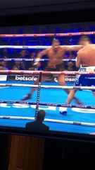 Momenti i lëndimit të Haye, pas të cilit Bellew fitoi me lehtësi