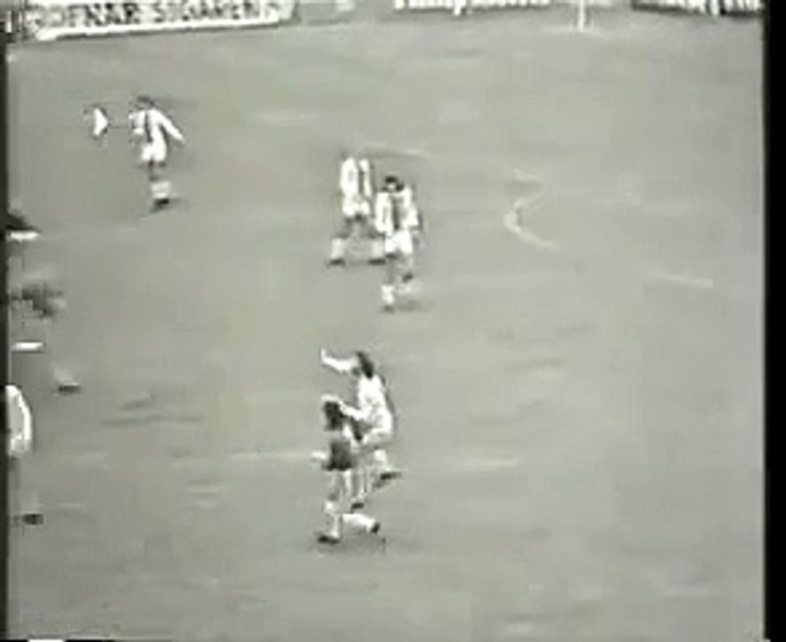 Johan Cruyff 'Phantom Goal' - Facebook.com-1box...