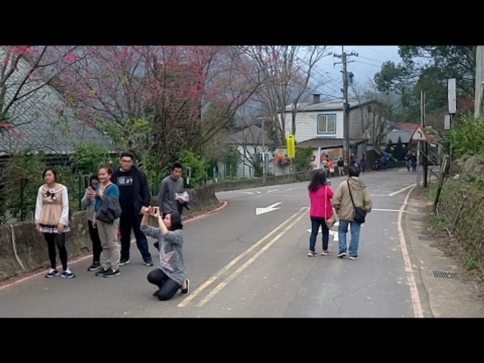 M13 Live Taiwan Mountain Town