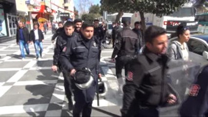 Şanlıurfa'da Kadınların Izinsiz Yürüyüşüne Müdahale 21 Gözaltı