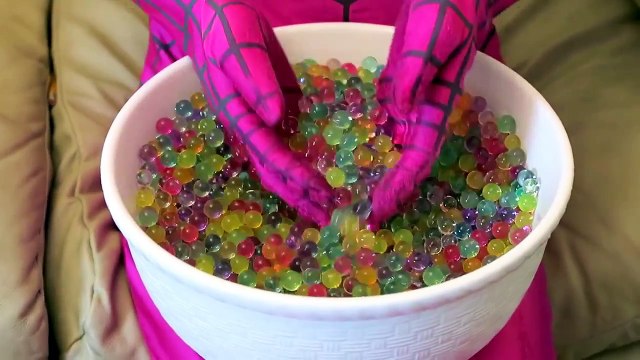 Spiderman vs Venom vs Joker vs Spidergirl - Baby Superheroes! - w/ Frozen Elsa - Funny Sup