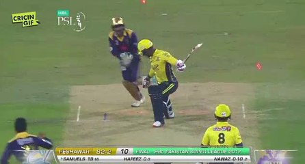 Marlon Samuels Wicket - Bowled by M.Nawaz [82-3] - HBL PSL Final 2017 [HD]