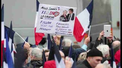 Fillon se da un baño de masas ante la incertidumbre