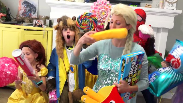 Frozen Giant Surprise Egg Candy Haul Toys ft. Elsa and Anna And Olaf + Kinder Egg + Frozen