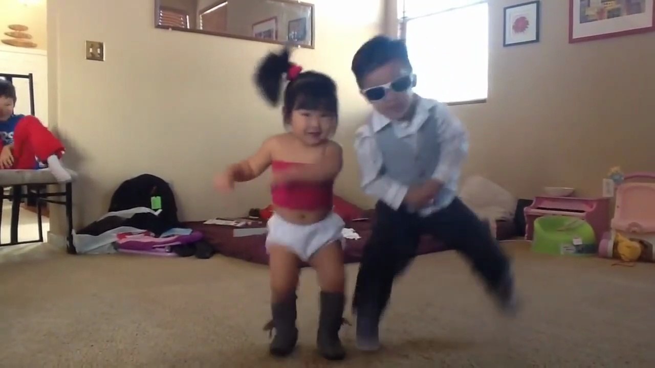 GanGnaM Style -- Little PsY and Sexy Baby Dance