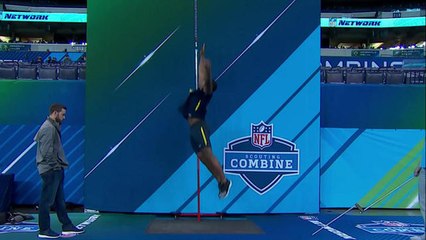 Raekwon McMillan performs the broad jump and vertical jump