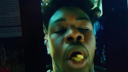 Ben Boulware puts sour patch kids in teammates' mouth's