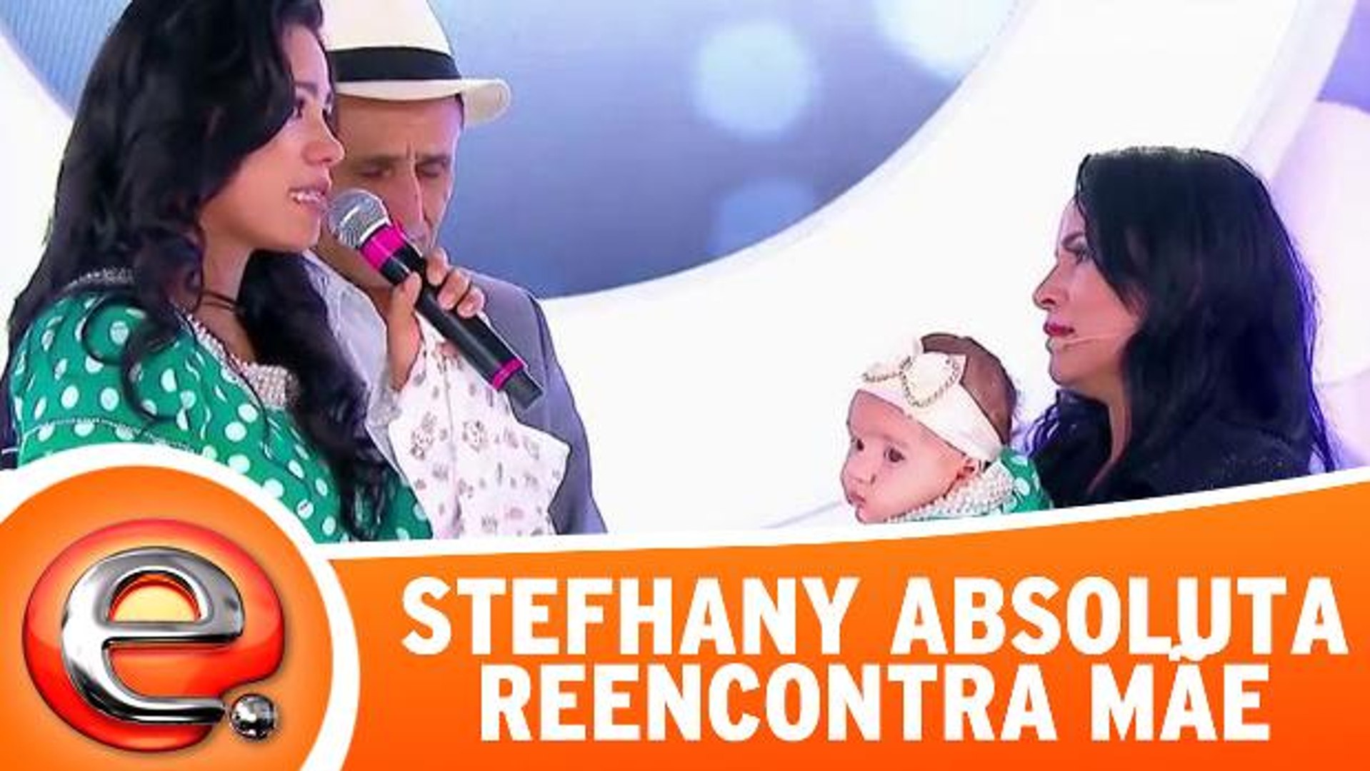Sthefany Absoluta reencontra mãe