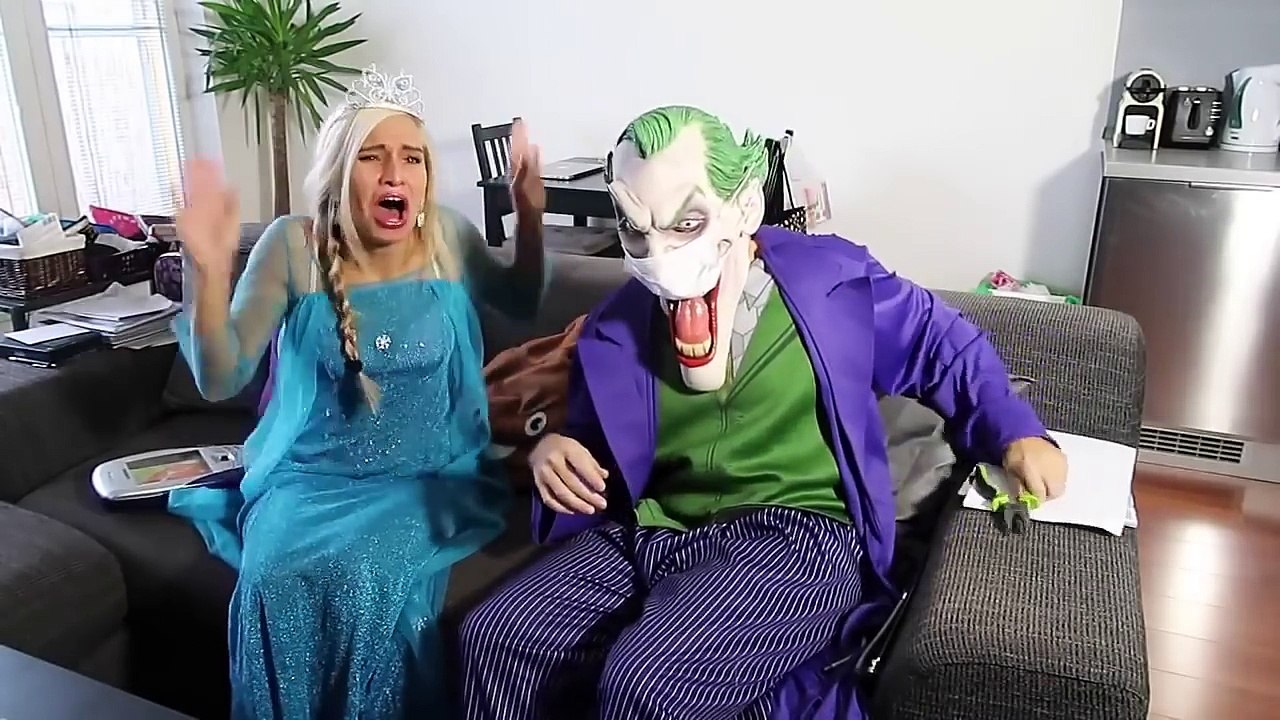 Angry Baby vs Frozen Elsa FLY PRANK w Spiderman Food Fight Victoria Annabelle Toy Freaks S