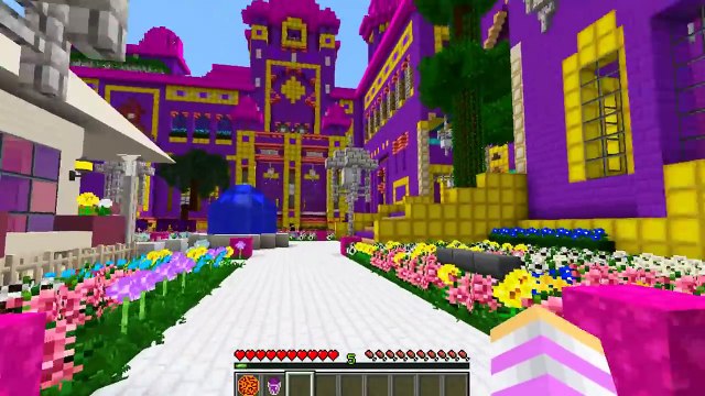 BABY LEAH BECOMES A LIFEGUARD!!! || BAYWATCH w/ LITTLE DONNY!!!- Baby Leah Minecraft Rolep