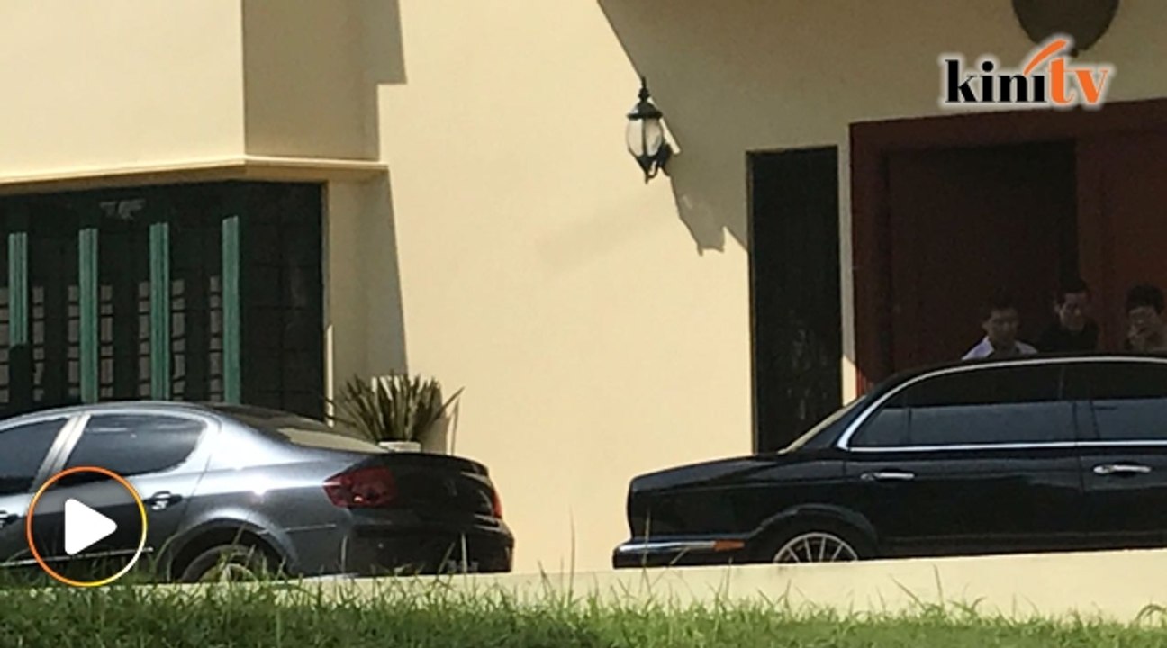 Expelled North Korean ambassador leaves embassy