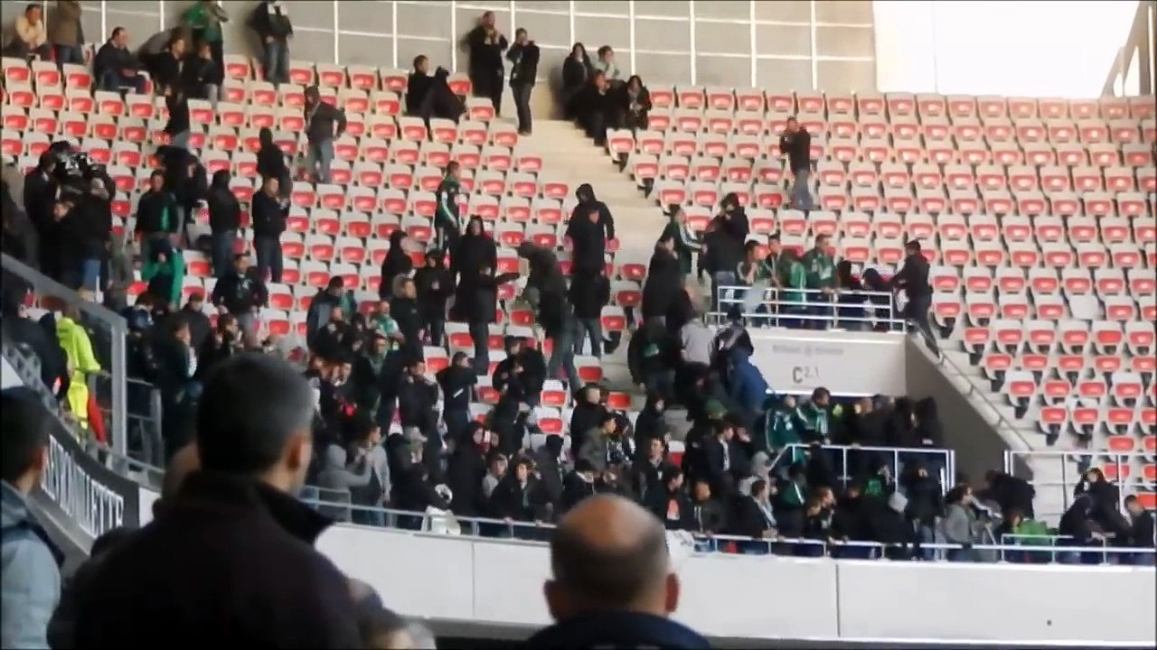 13/14 OGC Nice - AS Saint Etienne Ultras clash with Brigade Sud in the stands