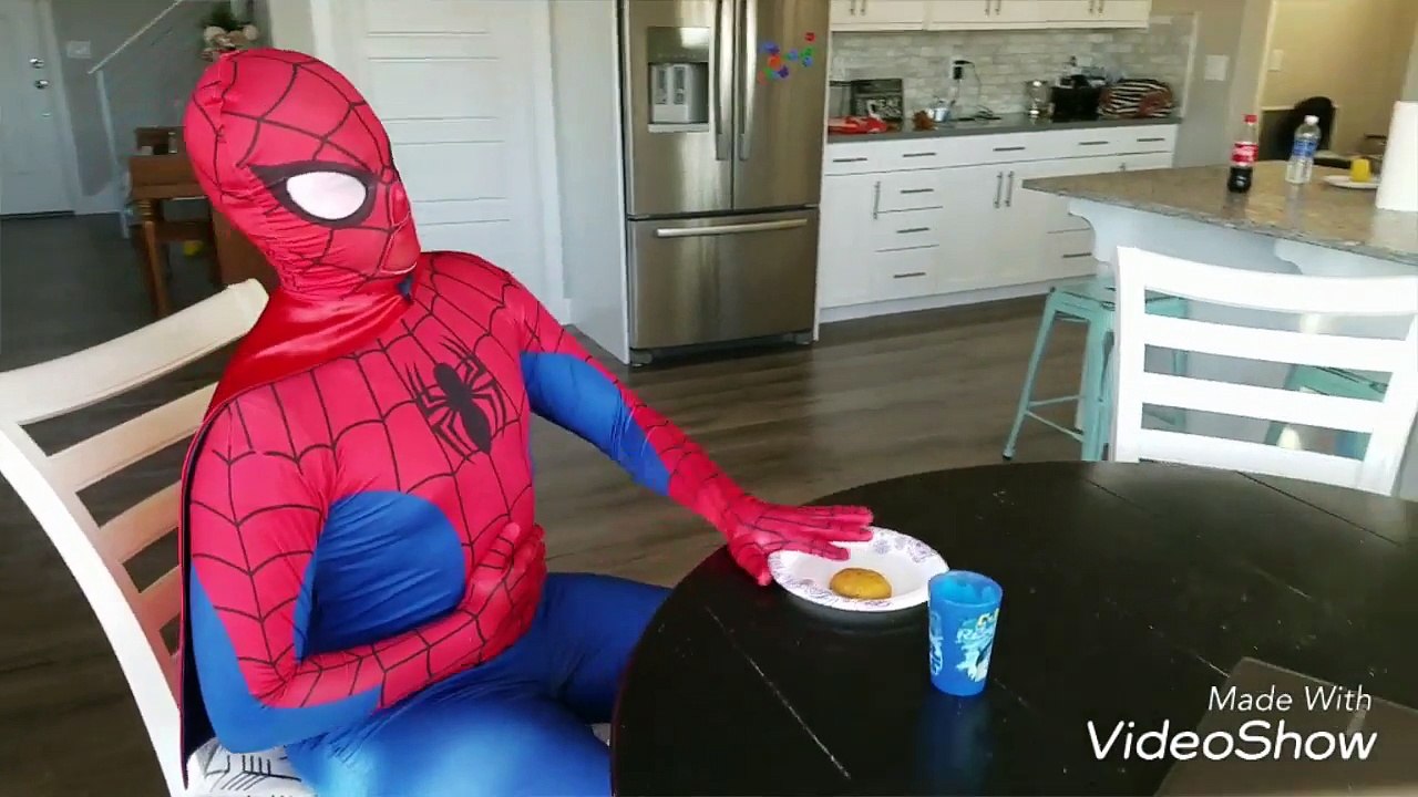Frozen Elsa Hulk POOP Prank! w/ Spiderman Joker Baby Doll Rapunzel Snow White Superman IRL