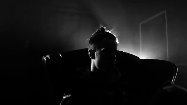 Julian Klay feat. Usky - Millions d'étoiles (Clip Officiel)