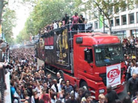 Technoparade Techno Parade 2007 - Char Radio FG