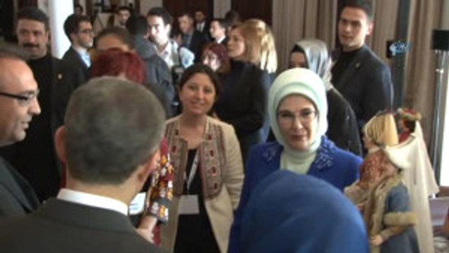 Emine Erdoğan: Demokrasi Mücadelesini Daha Sağlam Noktalara Taşıyacağız
