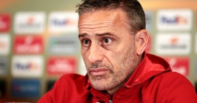 Beşiktaş'ın Rakibi Olympiakos, Teknik Direktör Bento'yu Kovdu