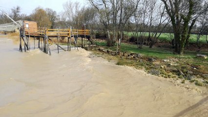 Gironde : la tempête crée des vagues sur l'estuaire