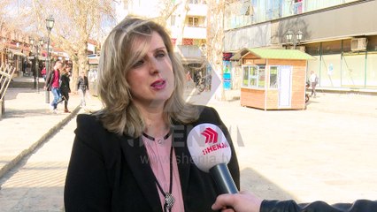 Pagat e ulëta detyrojnë mësuesit të bëjnë punë të dytë