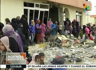 Al menos 45 mil iraquíes huyen de Mosul; aún quedan 700 mil