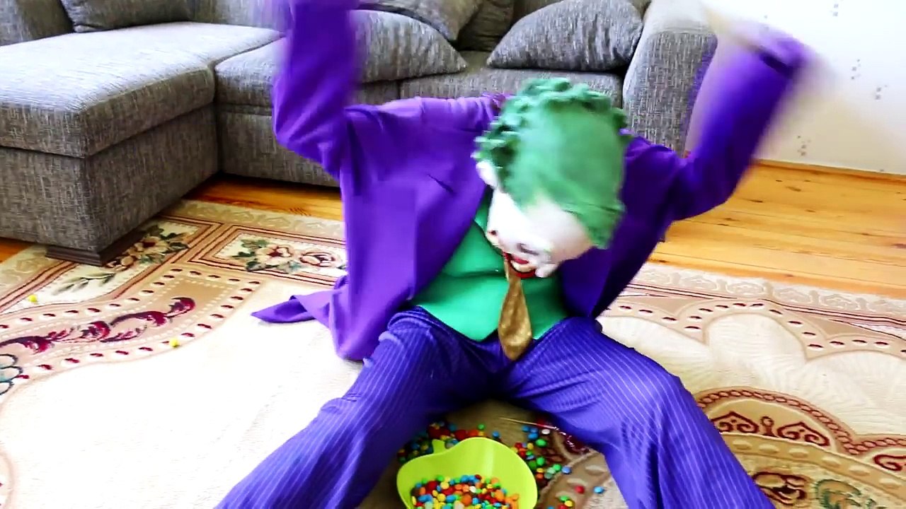 Pink Spidergirl pregnant vs Doctor Joker- Merida & Baby Spiderman alliance! Superheroes in
