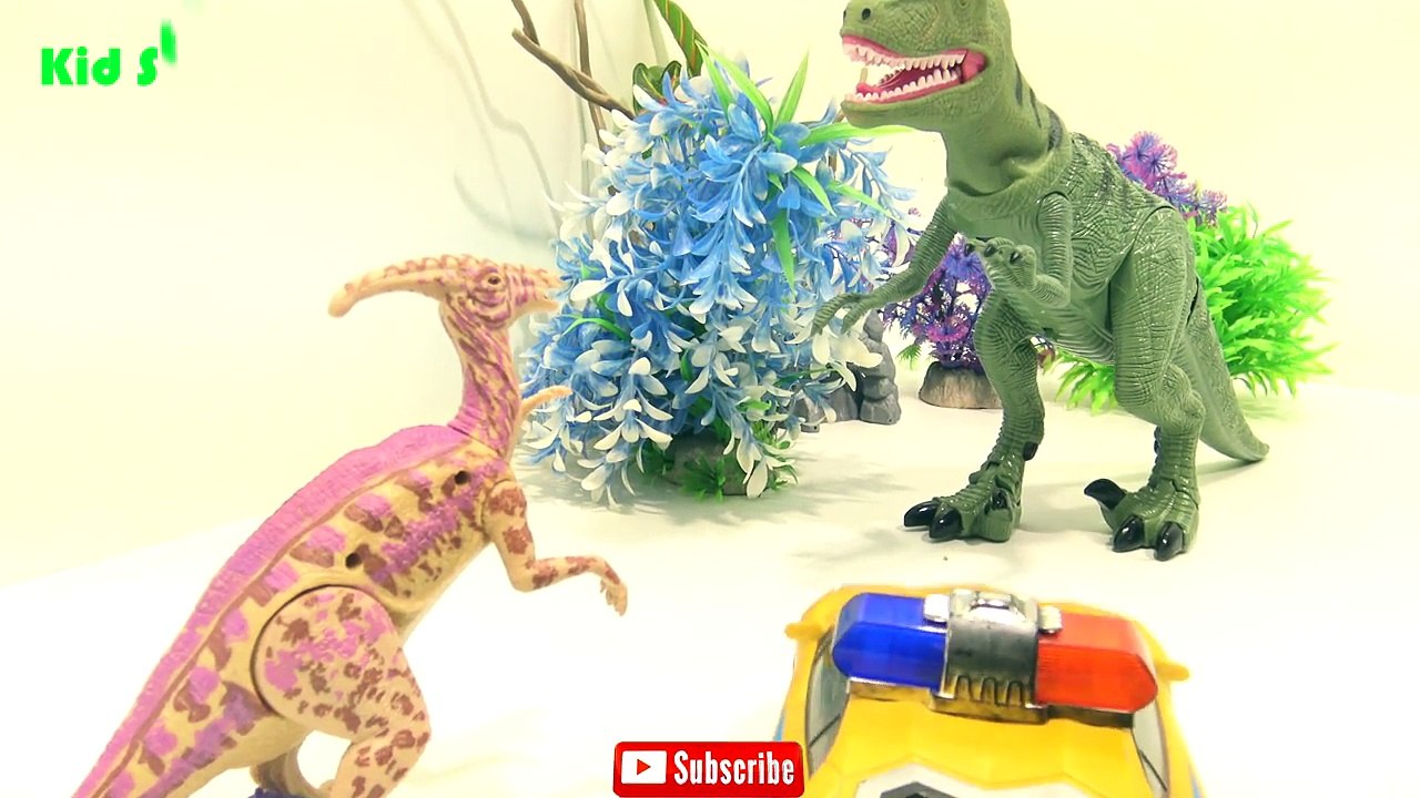 KHỦNG LONG BẠO CHÚA bị xe ô tô cảnh sát dọa vãi phân, DINOSAUR AND POLICE CAR TOY POOP STORY 847-1zsr_DzH9J0