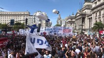 Professores argentinos fazem greve nacional