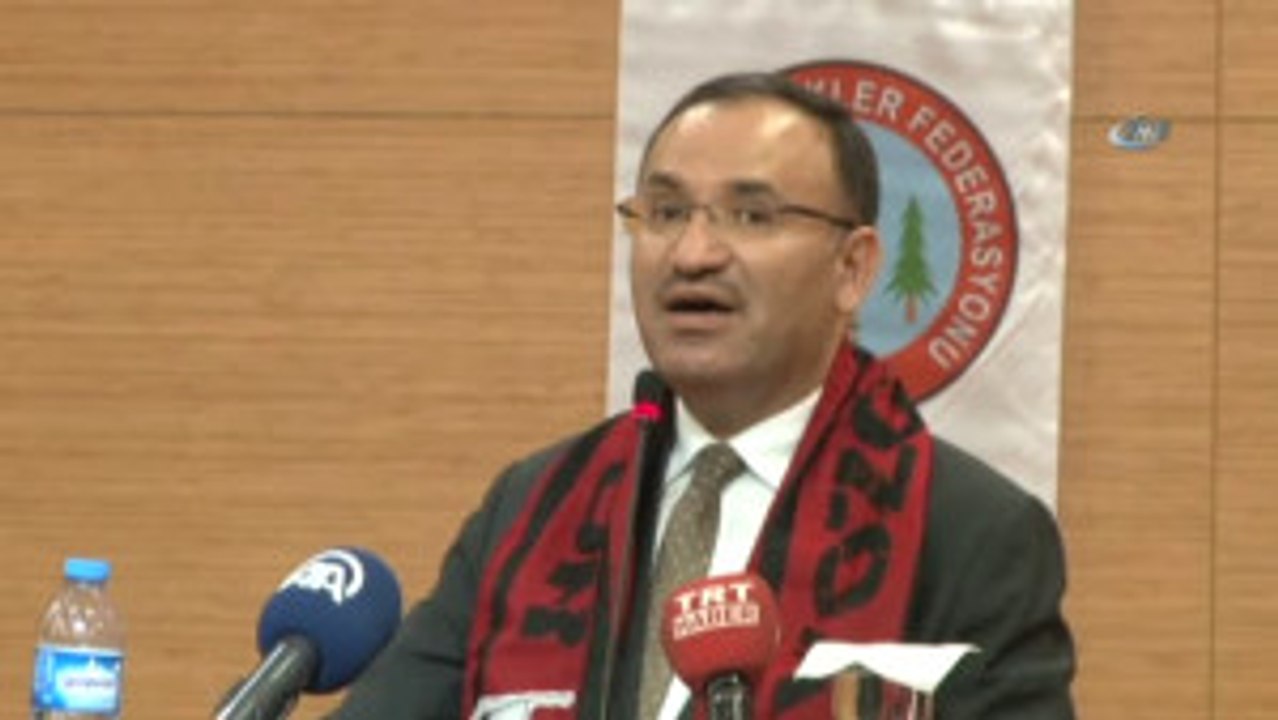 Adalet Bakanı Bekir Bozdağ: "Türkiye'ye Düşmanlık Eden Herkese Kucaklarını Açıyorlar"