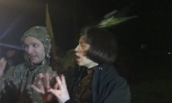 Участники блокады на Донбассе забросали Чорновол яйцами