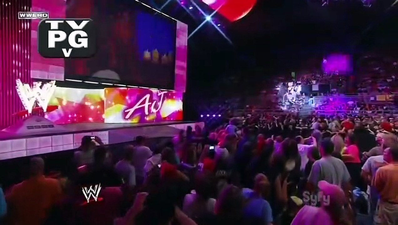720pHD WWE Smackdown AJ Lee vs Tamina