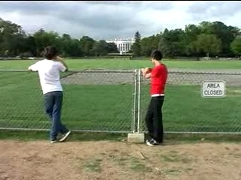 first kiss at the white house