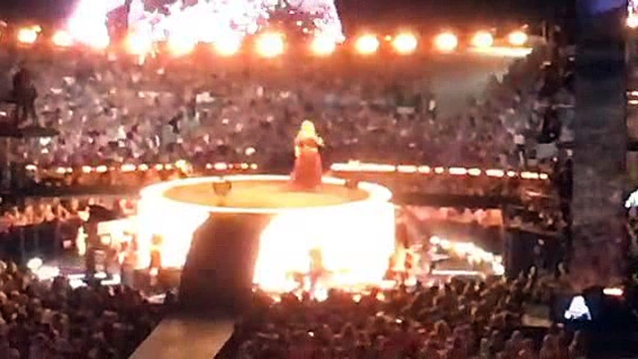 Adele Brisbane Full Concert - Gabba, Night 2 Live 5 Mar 2017 #adelebrisbane