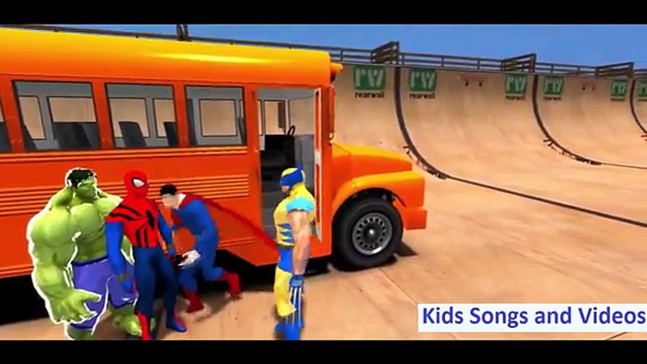 ULTIMATE SPIDERMAN Driving His Motorbike With Disneys & Marvels Friends Doing Epic Trick