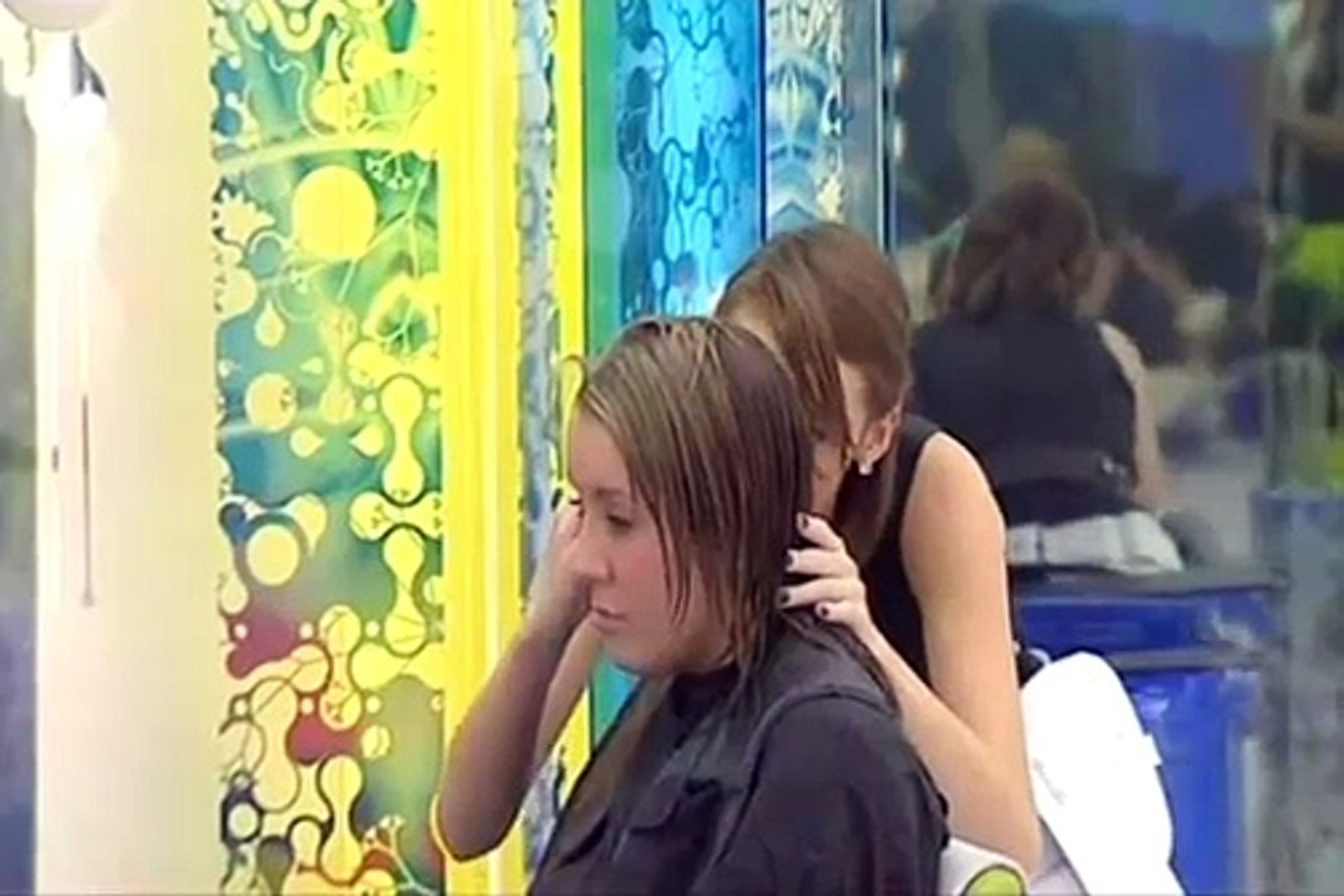 ⁣Celebrity Scissorhands makeover preview 7