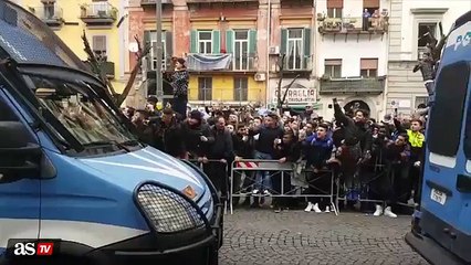 Napoli fans give Real Madrid squad a hostile welcome