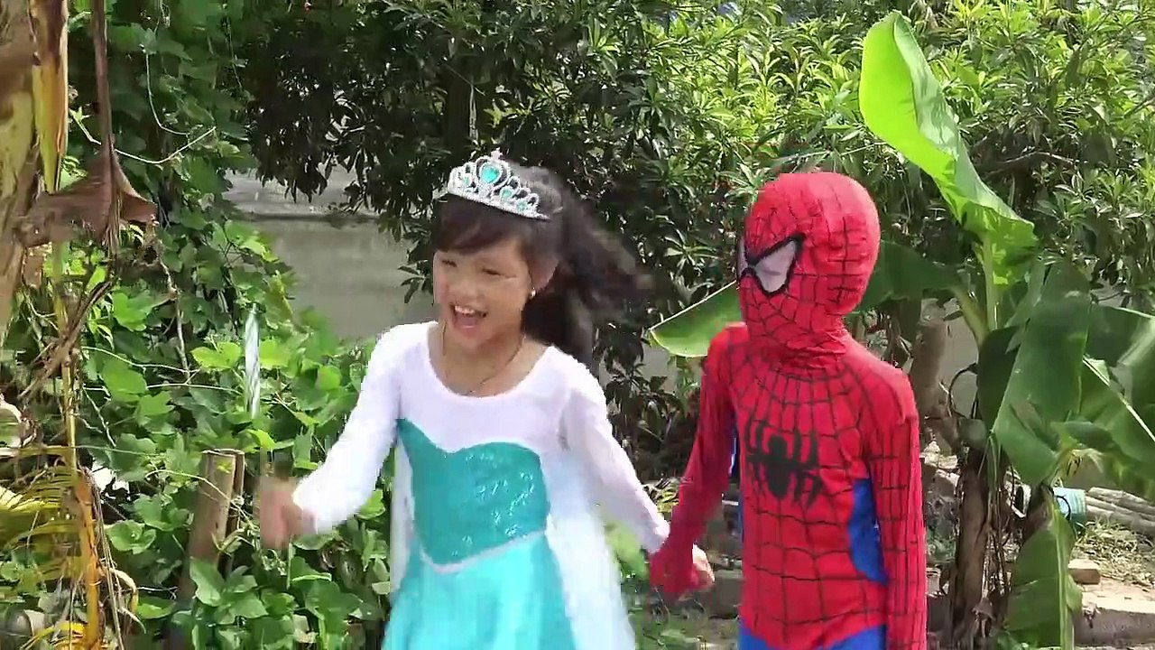 BABY Spiderman and Frozen Elsa Don't WEA