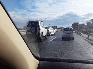 Vetura rrokulliset në magjistralen Pejë-Prishtinë