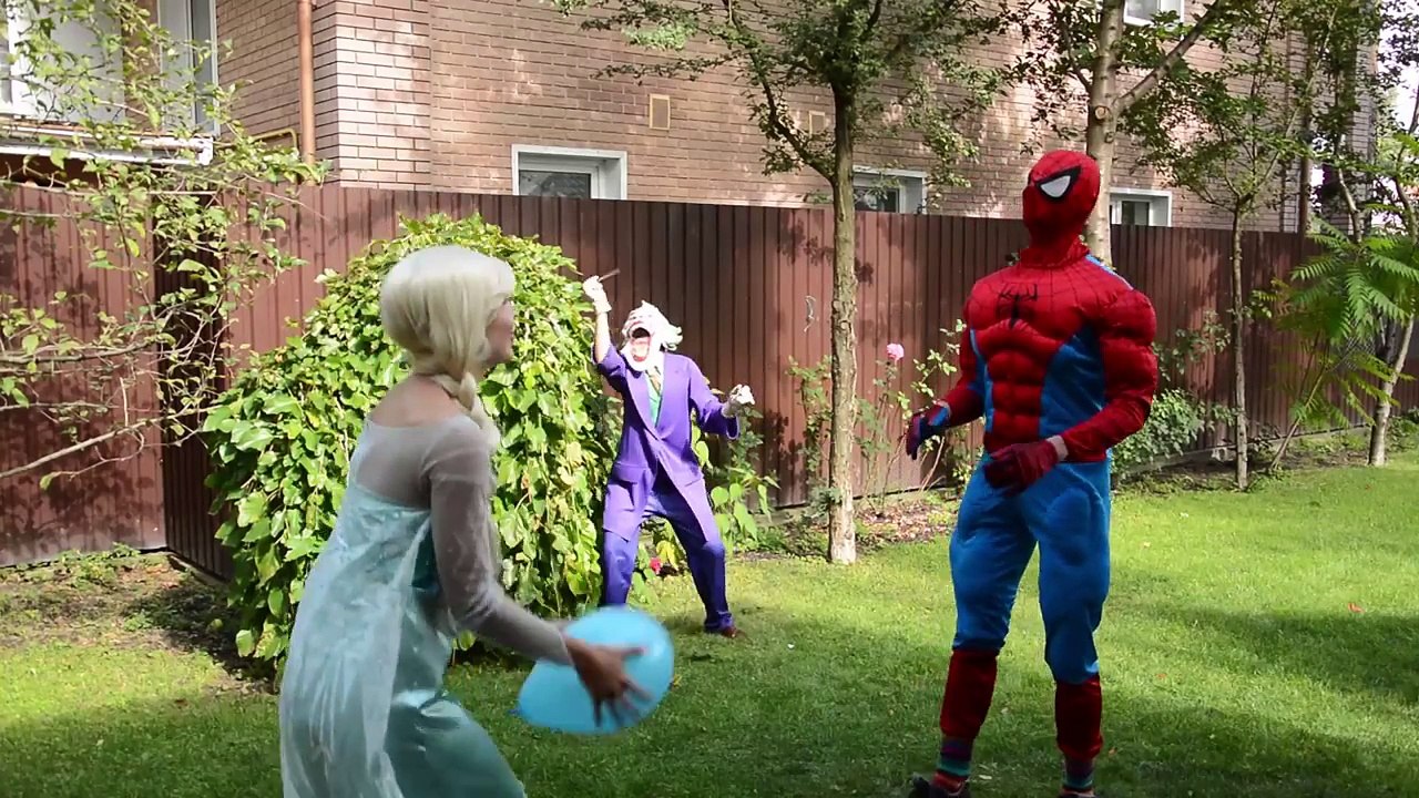 Spider-man, Frozen Elsa and Joker - Sleepingpills - SuperHero Live