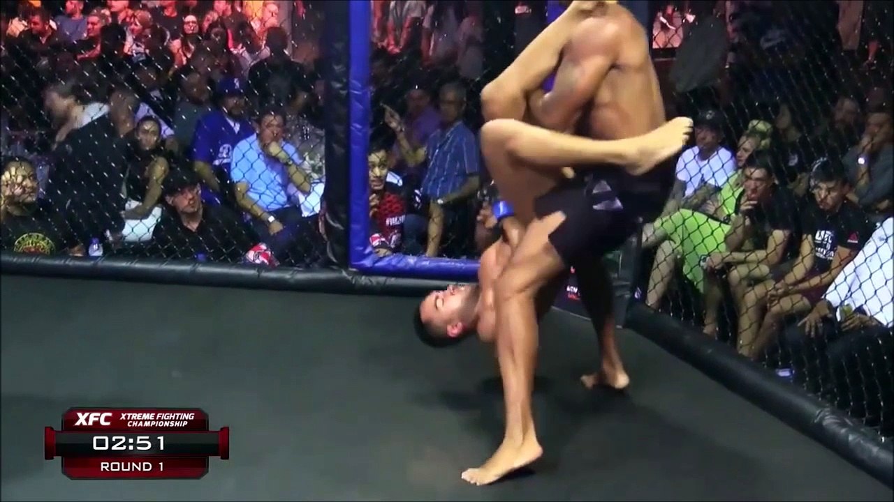 Le KO le plus bizarre de l'histoire du MMA
