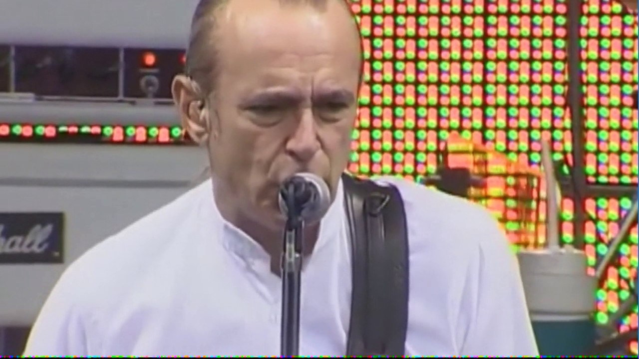 Status Quo Live - Hold You Back(Rossi,Young,Parfitt) - Alton Towers,Stoke,June 26-6 2004