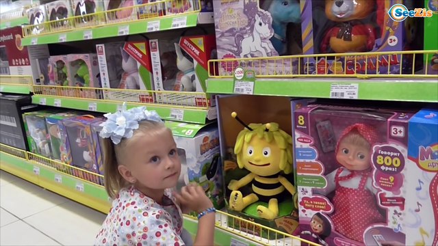 ✔ Кукла и девочка Ярослава. Поход в Магазин игрушек. A Alive Baby Doll goes to the store to buy toys