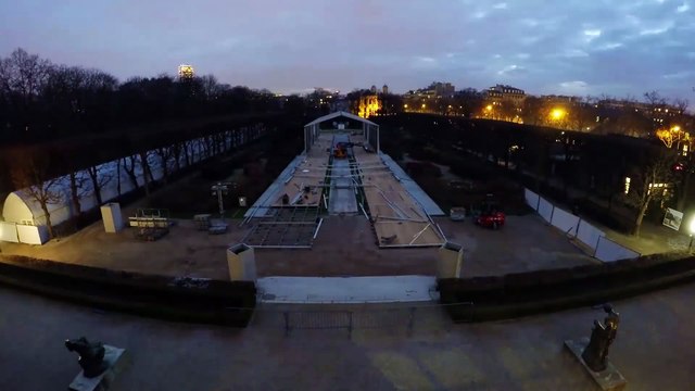 L'installation du défilé Dior automne-hiver 2017-2018 en accéléré