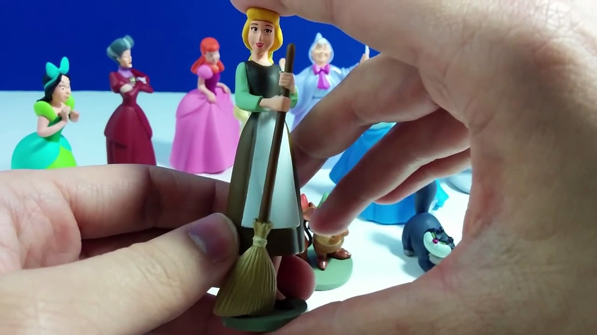 cinderella figurine playset