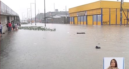 Torrencial aguacero en Guayaquil dejó varios sectores anegados