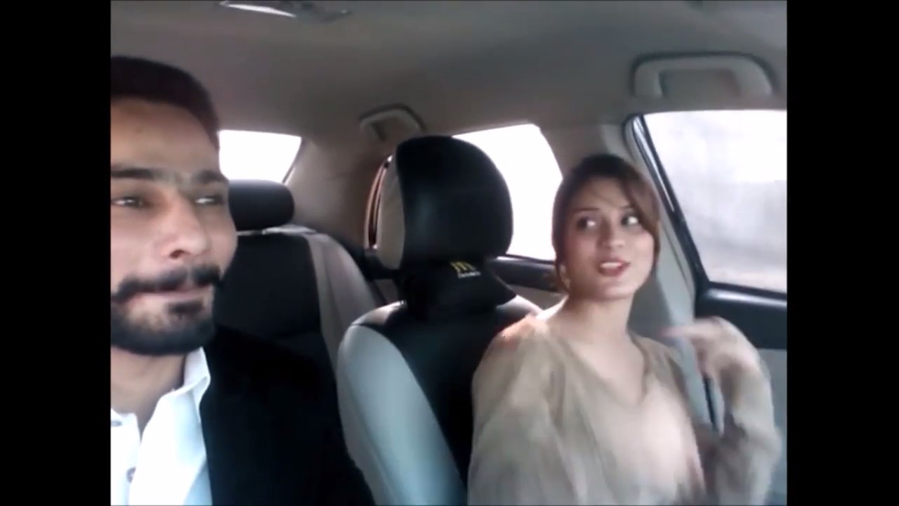 Desi girl dance in car on dj wale babu