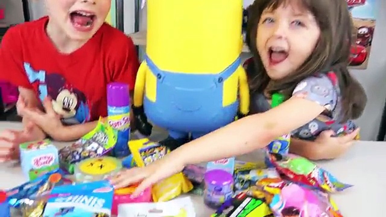 HUGE Trolls Movie Surprise Car Toy Surprise Eggs Girl Toys Slime Baff Dreamworks Kinder Pl