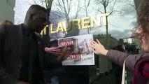 Manifestation contre une publicité «sexiste» Yves Saint Laurent