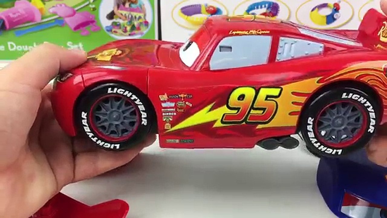 CARS Design & Drive Gear Up Lightning McQueen Hawk Plane Transformer Toys 디즈니카 합체놀이 장난감입니다