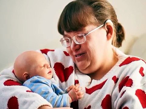 Leurs 3 bébés sont les amours de leur vie ... sauf qu'ils sont en plastique !!!